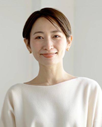 女性社員1