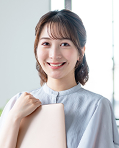 女性社員4